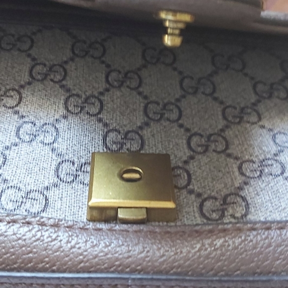 over the shoulder Gucci bag - Picture 9 of 12